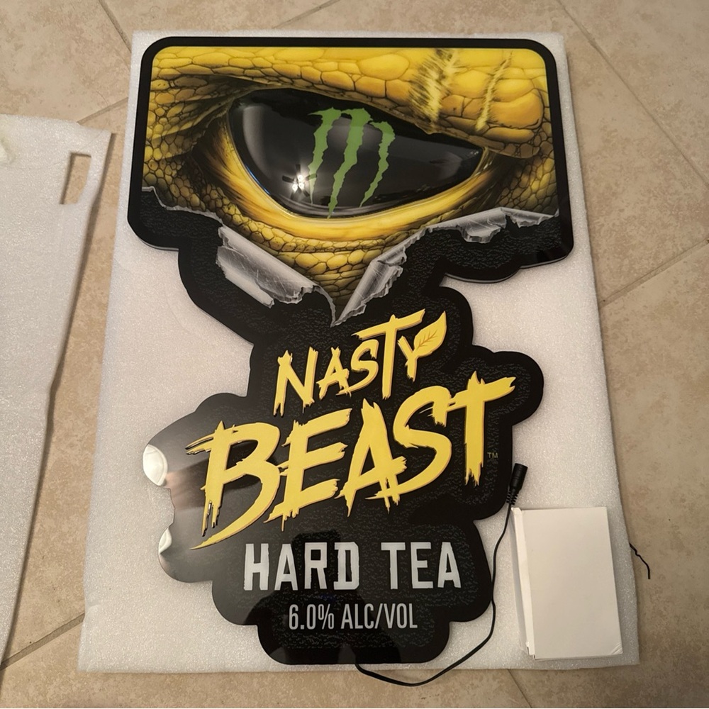 Monster Energy Drink Snake Reptile Eye Light Up LED Sign Nasty Beast Game Room